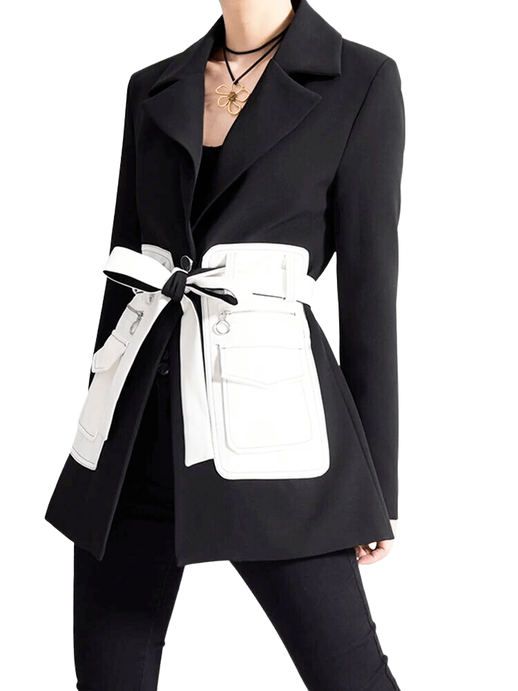 Stand out in this chic Women's Black and White Blazer at Drestiny. Enjoy free shipping and tax covered. Hurry, save up to 50% off!