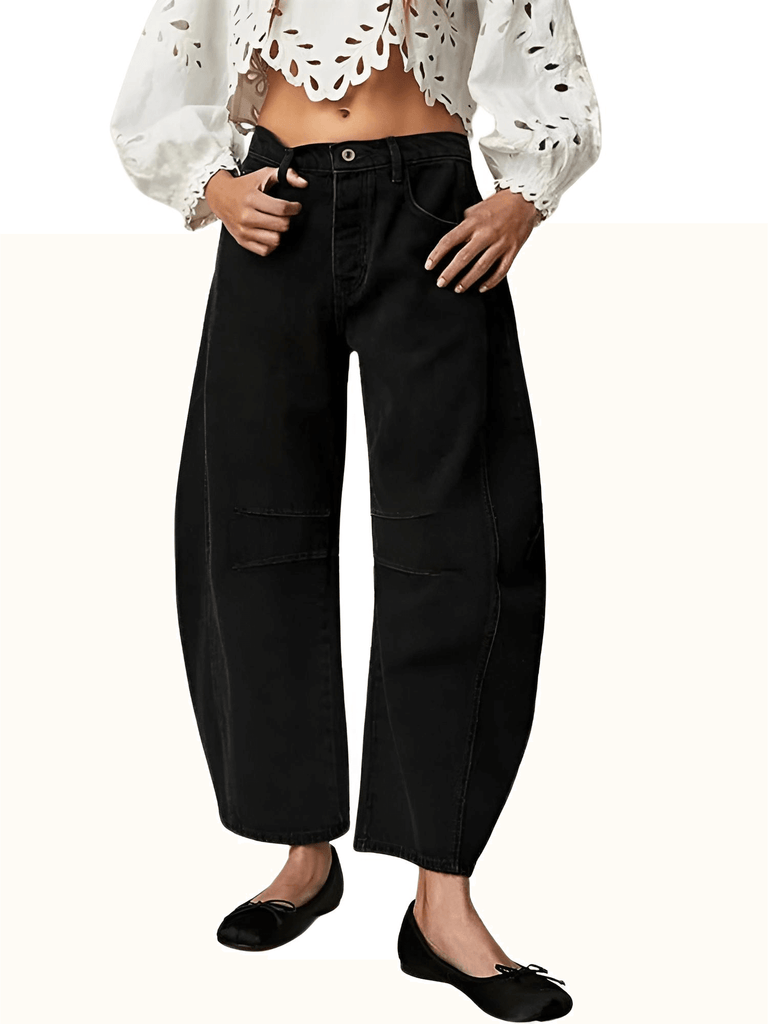 Trendy Y2K style cropped black jeans in solid colors. Low waist, baggy fit for a retro look. Shop Drestiny for free shipping & tax covered!