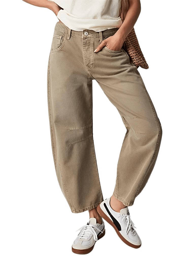 Trendy Y2K style cropped light brown jeans in solid colors. Low waist, baggy fit for a retro look. Shop Drestiny for free shipping & tax covered!