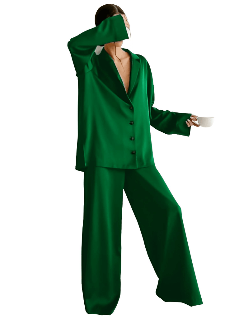 Upgrade your sleepwear with the Women's Low Cut Wide Leg Green Pajama Set. Shop Drestiny for free shipping and tax covered. Save up to 50%!