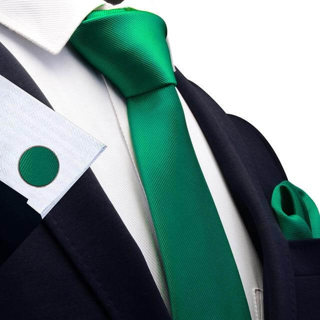 Men's Green Silk Tie & Pocket Square - Complete your sophisticated look with this luxurious set. Includes matching cufflinks. Shop now and enjoy free shipping. Limited time offer, save up to 50%!